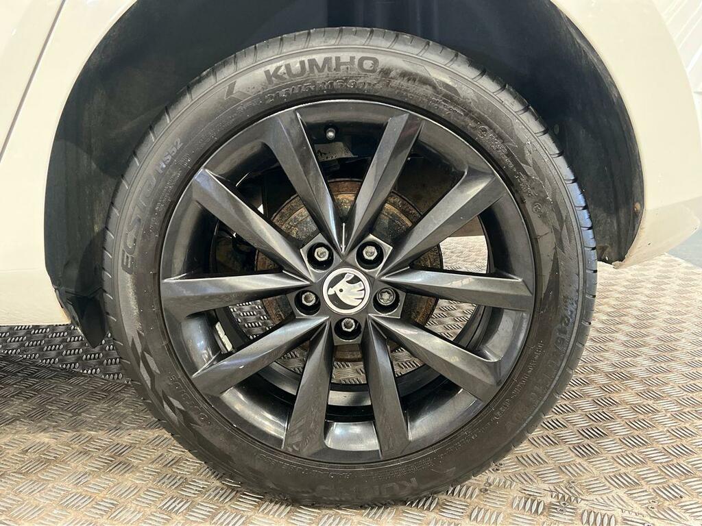 Skoda Fabia 1.0 Tsi 110 Se L #25