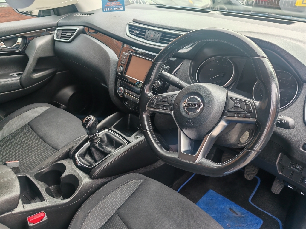 Nissan Qashqai Acenta Dig-t Red #10