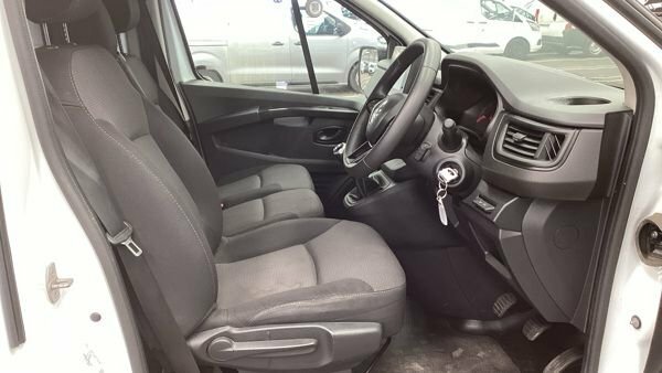 Renault Trafic 2.0 Dci Blue Sl30 White #4