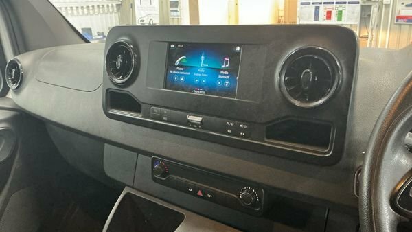 Mercedes-Benz Sprinter 2.1 314 Cdi Progressive White #2