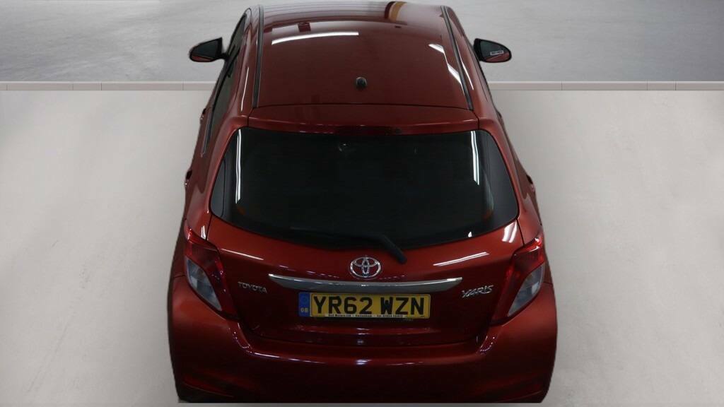 Toyota Yaris Hatchback White #8