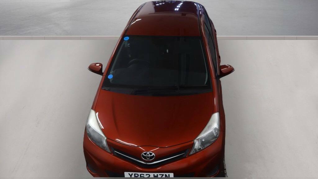Toyota Yaris Hatchback White #7