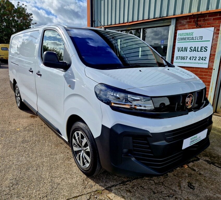 Vauxhall Vivaro Prime Silver #8