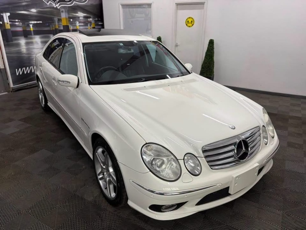 Mercedes-Benz E Class E55 Amg U906 #2