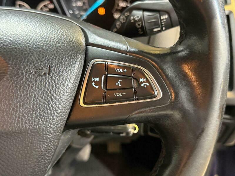 Ford Focus 1.0 Ecoboost 125 Titanium Black #21