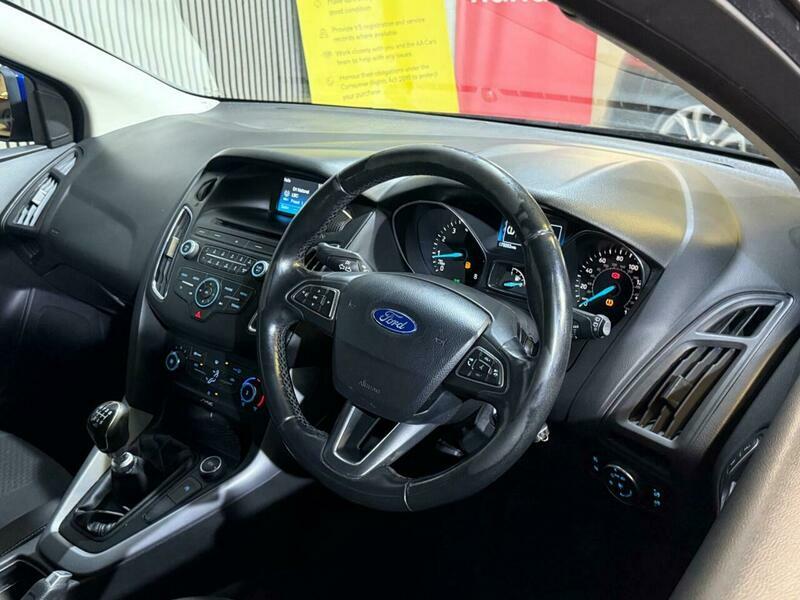 Ford Focus 1.0 Ecoboost 125 Titanium Black #30