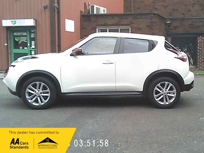 Nissan Juke 1.6 112 Tekna Bose Black #1