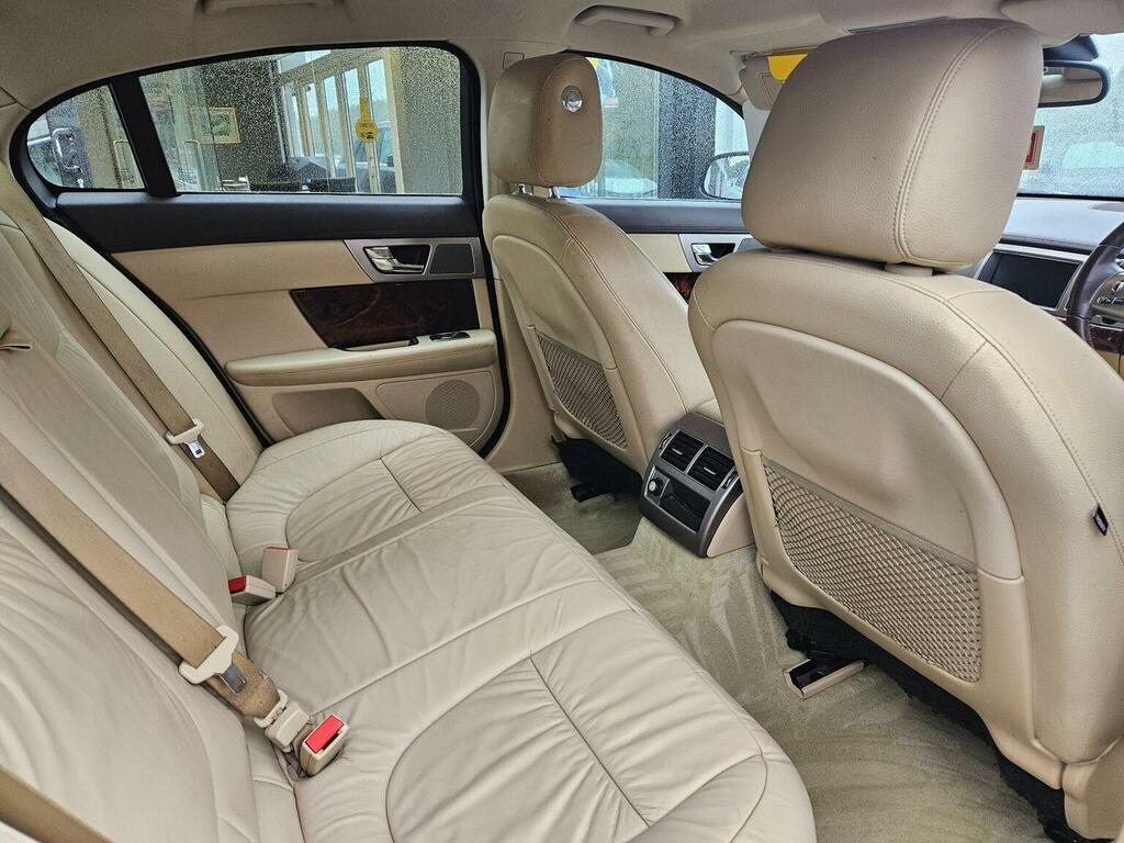 Jaguar XF Black #12
