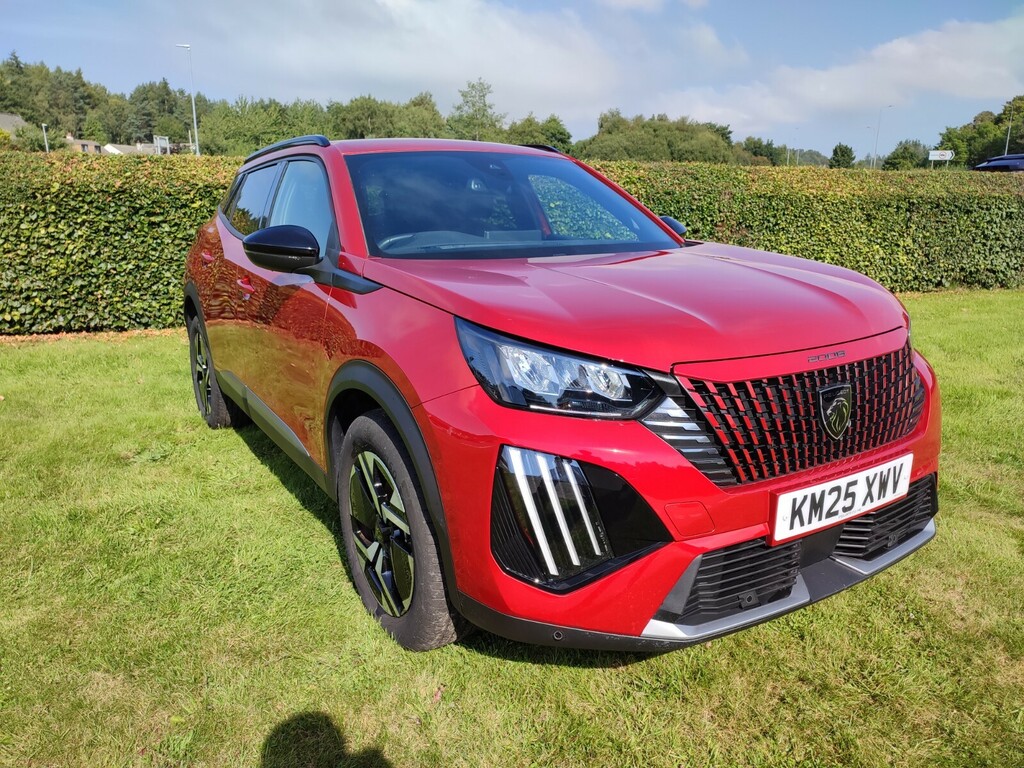 Peugeot 2008 1.2 Hybrid 136 Allure E-dsc6 Red