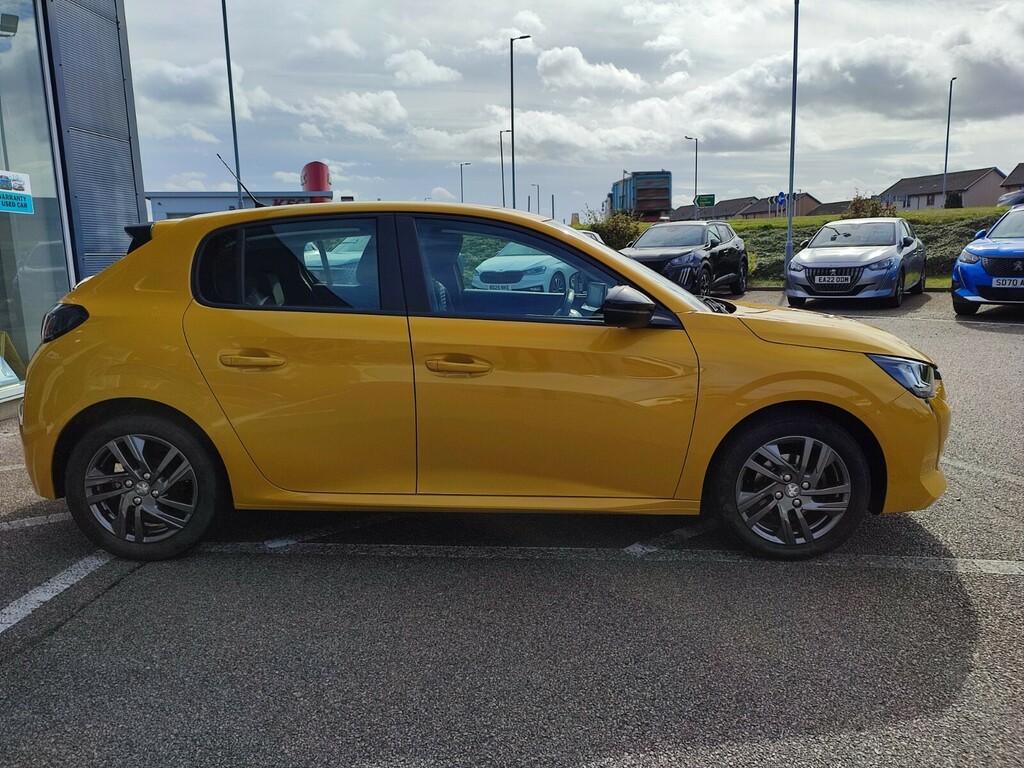 Peugeot 208 1.2 Puretech Active Premium SY22XSN Yellow #4