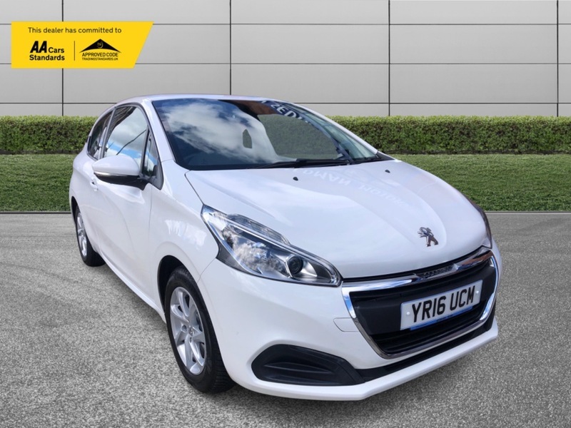Peugeot 208 Active White