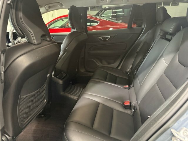 Volvo V60 2L R-design Silver #24