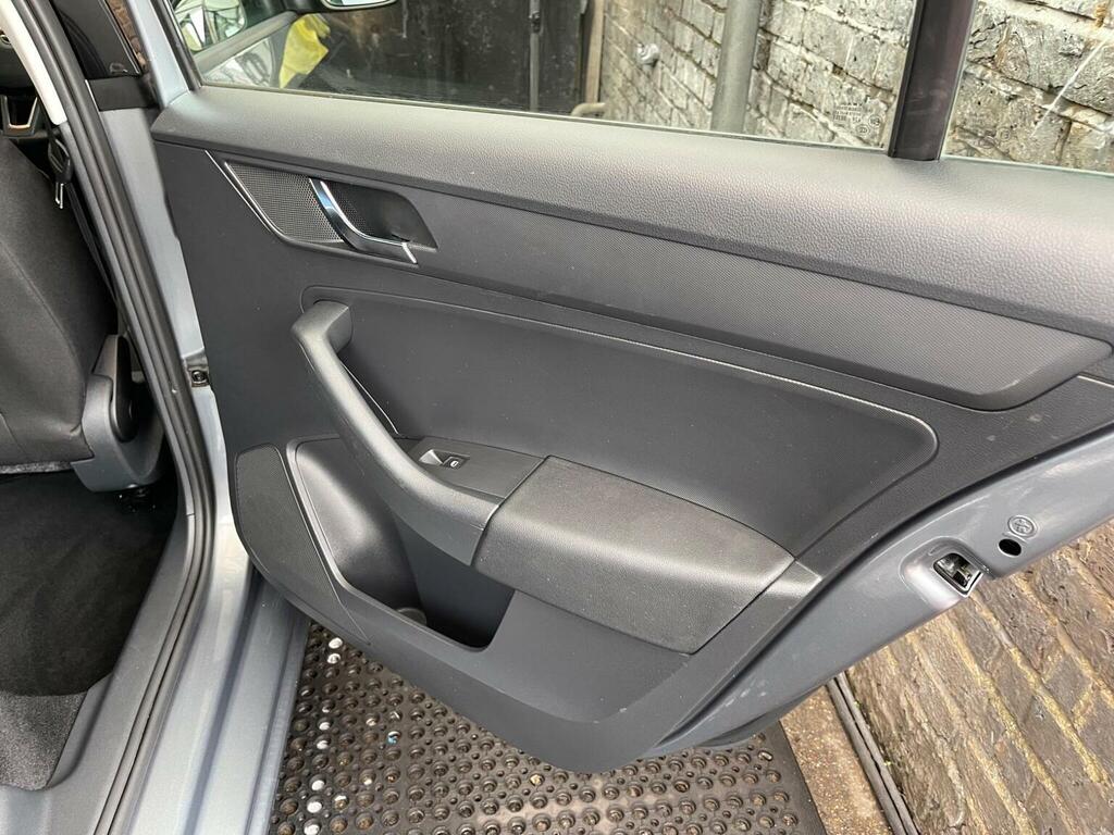 Skoda Rapid Se Tsi Blue #40