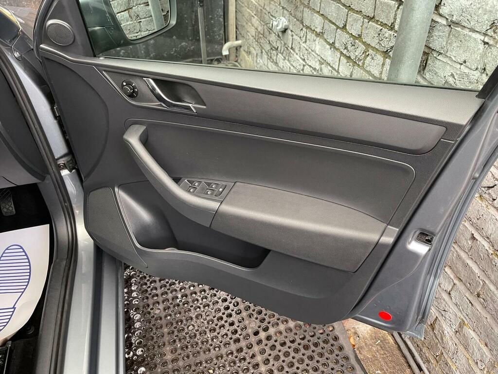 Skoda Rapid Se Tsi Blue #38