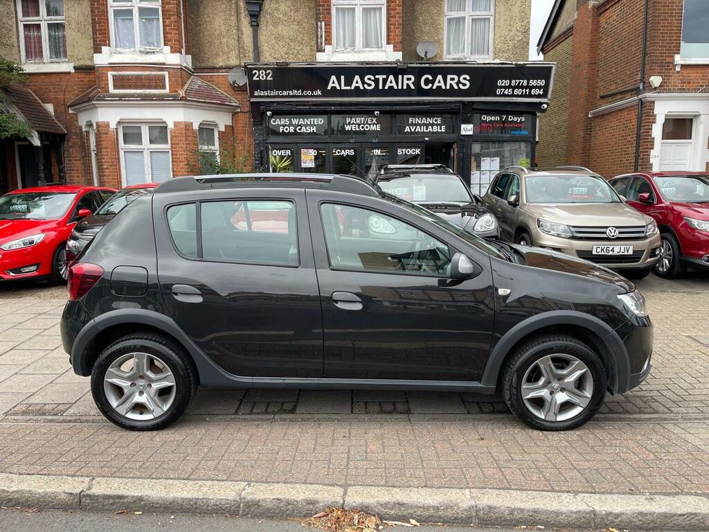 Dacia Sandero Stepway 0.9 Tce Laureate Euro 6 Ss Black #2
