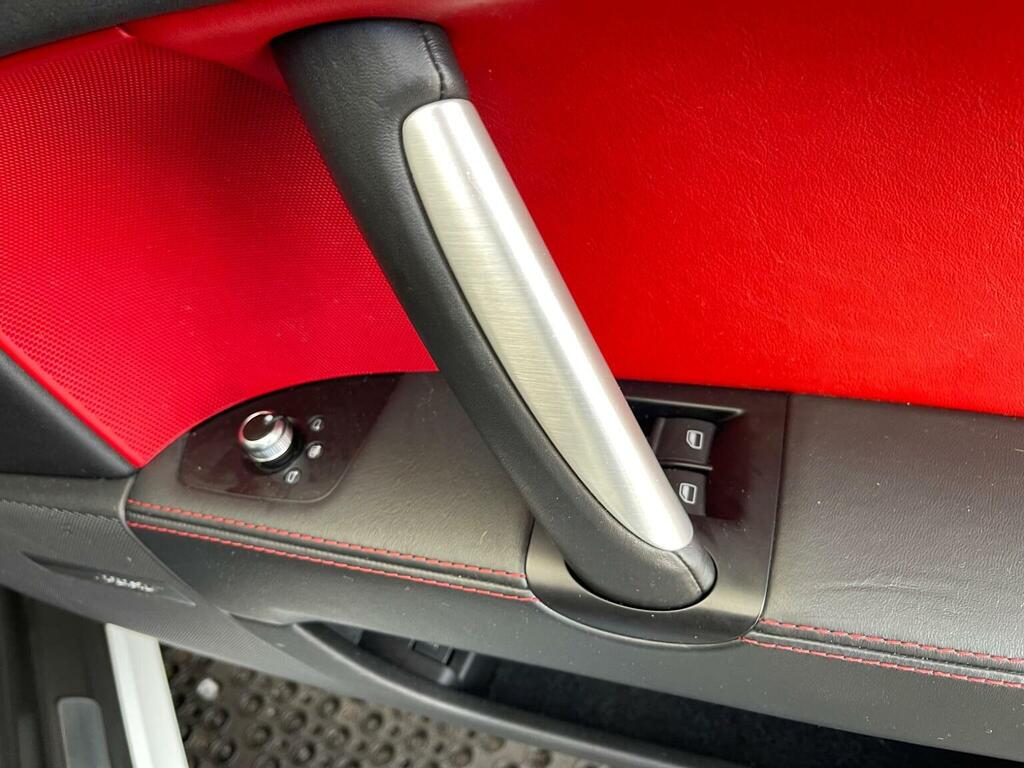 Audi TT Convertible 2.0 Tdi Black Edition Roadster Quattro White #38
