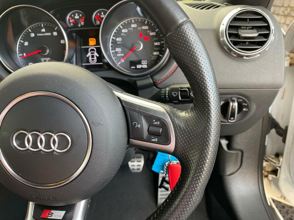 Audi TT Convertible 2.0 Tdi Black Edition Roadster Quattro White #34