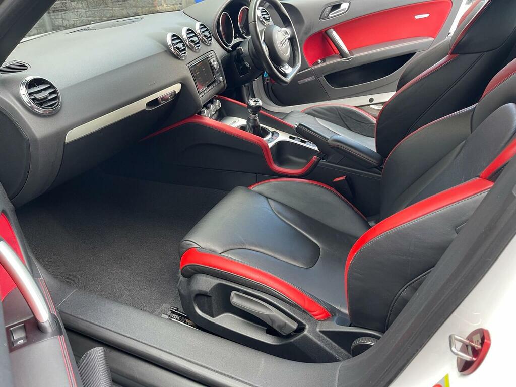 Audi TT Convertible 2.0 Tdi Black Edition Roadster Quattro White #18