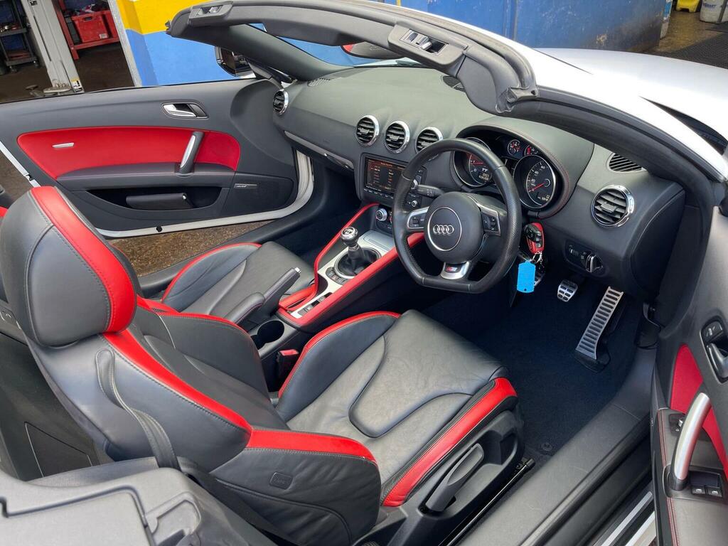Audi TT Convertible 2.0 Tdi Black Edition Roadster Quattro White #20