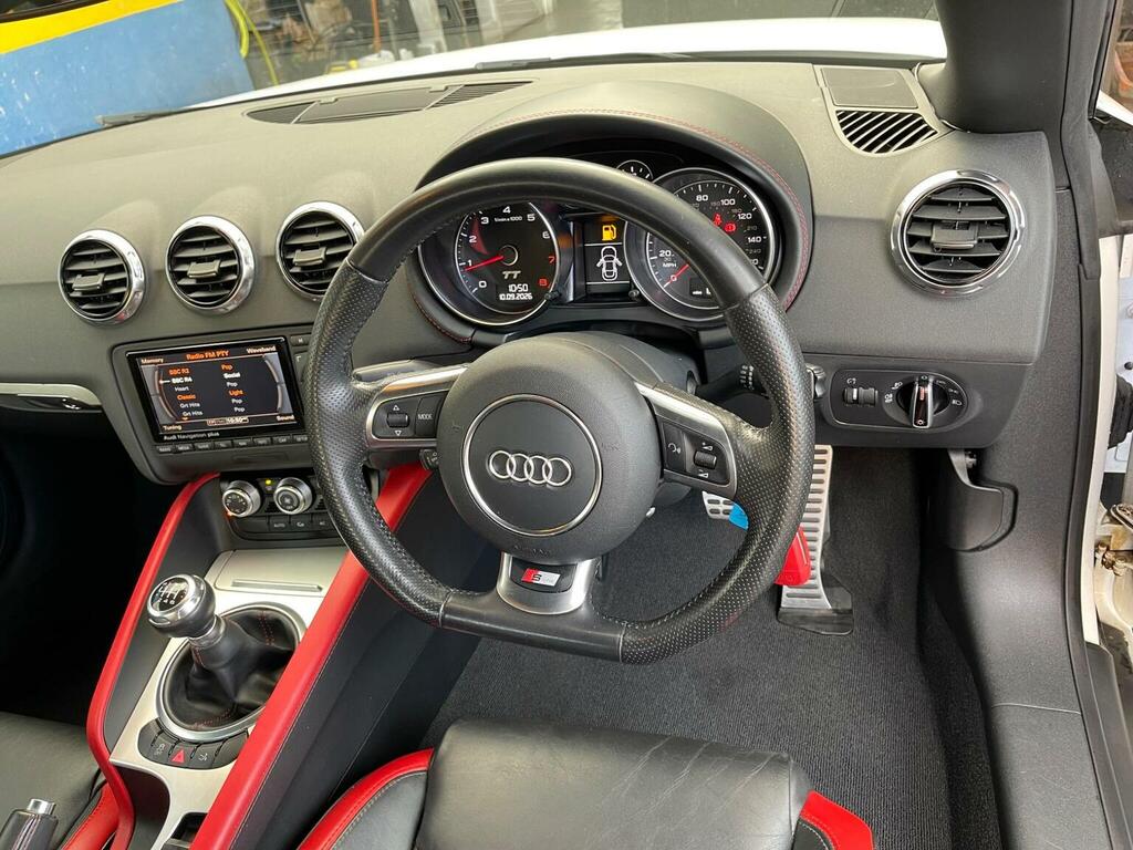 Audi TT Convertible 2.0 Tdi Black Edition Roadster Quattro White #31