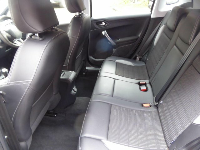 Peugeot 2008 Allure Red #25