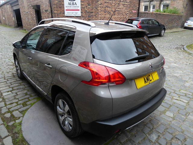 Peugeot 2008 1.6 E-hdi Allure Egc Grey #4