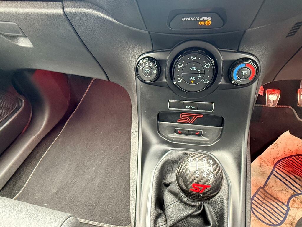Ford Fiesta 1.25 82 Zetec Black #21