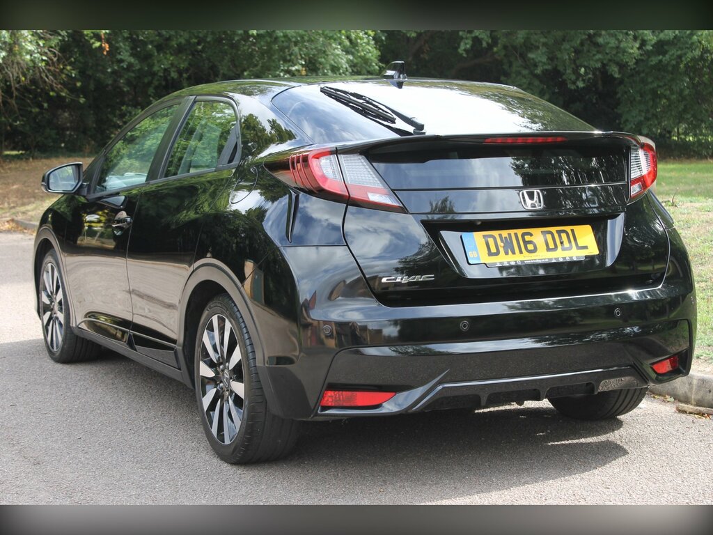 Honda Civic 1.8 I-vtec Se Plus Navi Hatchback Man Black #3