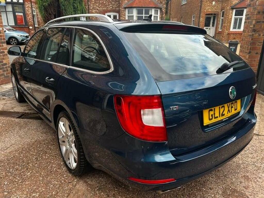 Skoda Superb Hatchback 2.0 Tdi Elegance Dsg Euro 5 201212 Silver #28