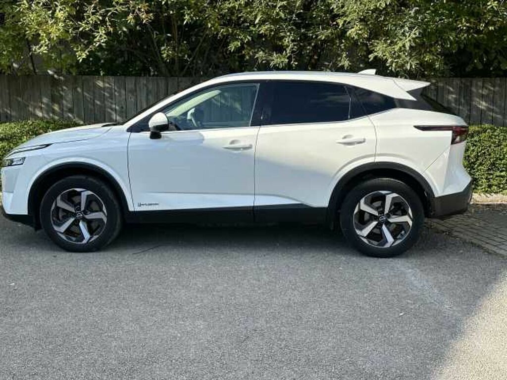 Nissan Qashqai 1.5 H E-power N-connecta Suv Hybrid Aut White #4
