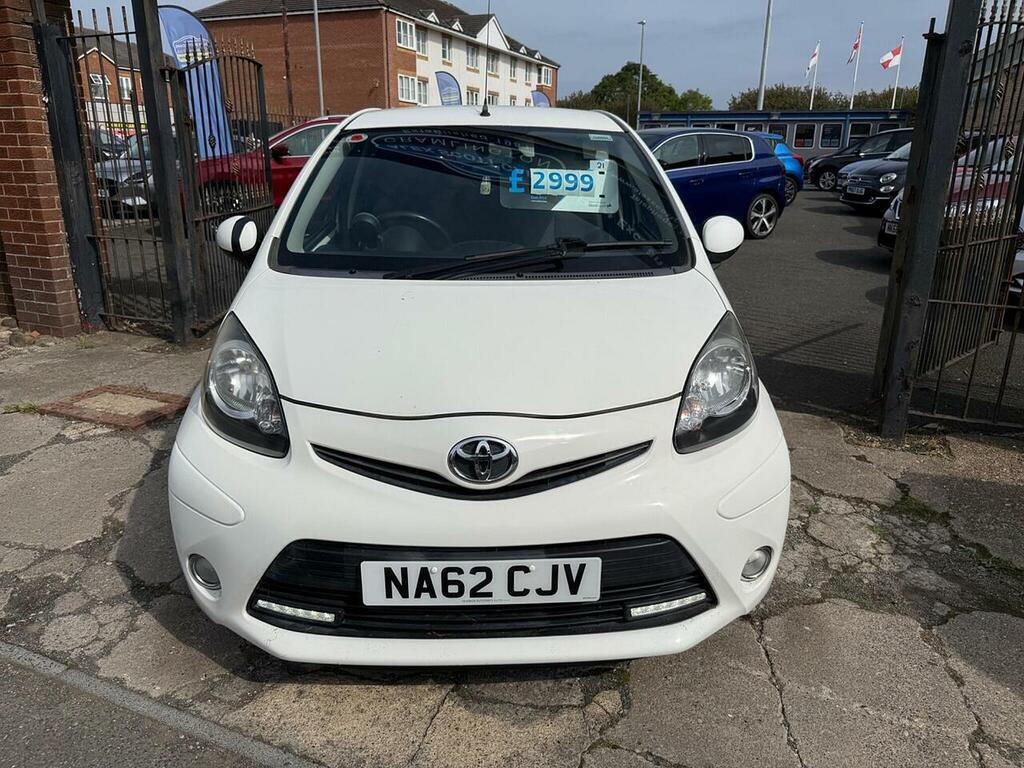 Toyota Aygo 1.0 Vvt-i Fire Hatchback Euro 5 White #2