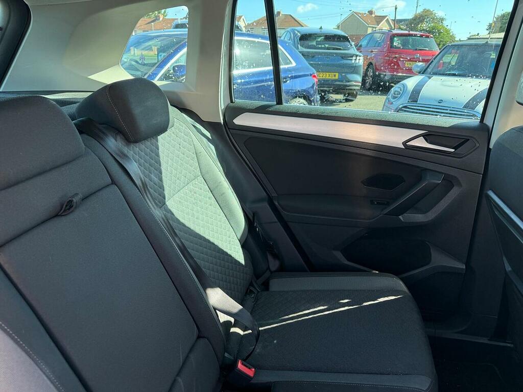 Volkswagen Tiguan Se Navigation Red #10
