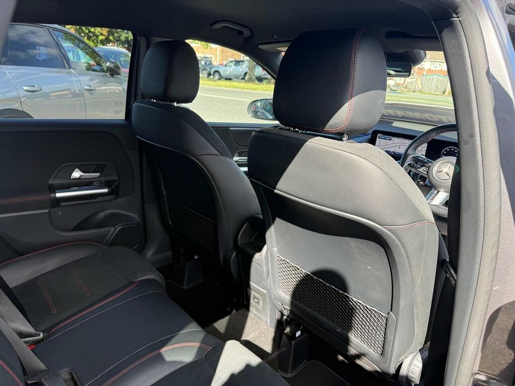 Mercedes-Benz B Class 1.6 Black #26