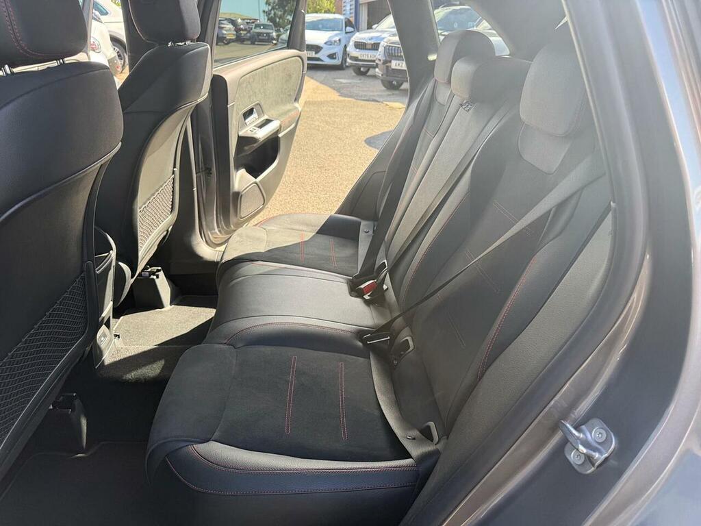 Mercedes-Benz B Class 1.6 Black #30