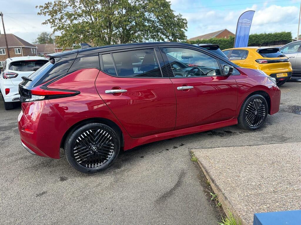 Nissan Leaf 39Kwh N-connecta Red #4