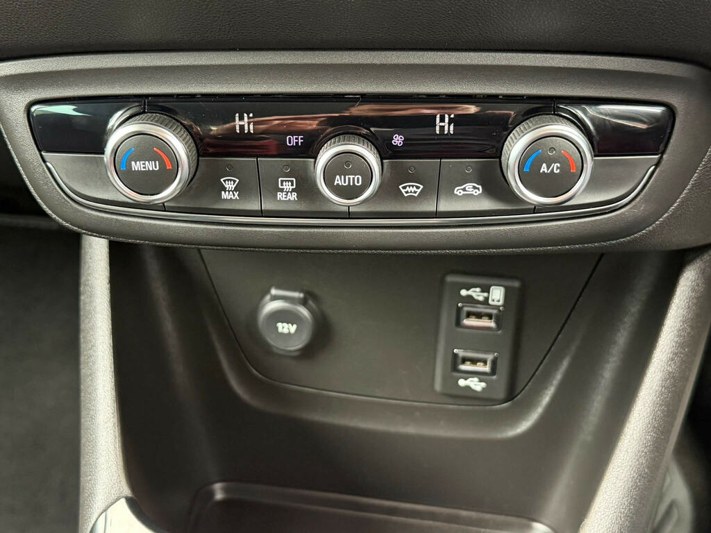 Vauxhall Crossland X Se Black #24