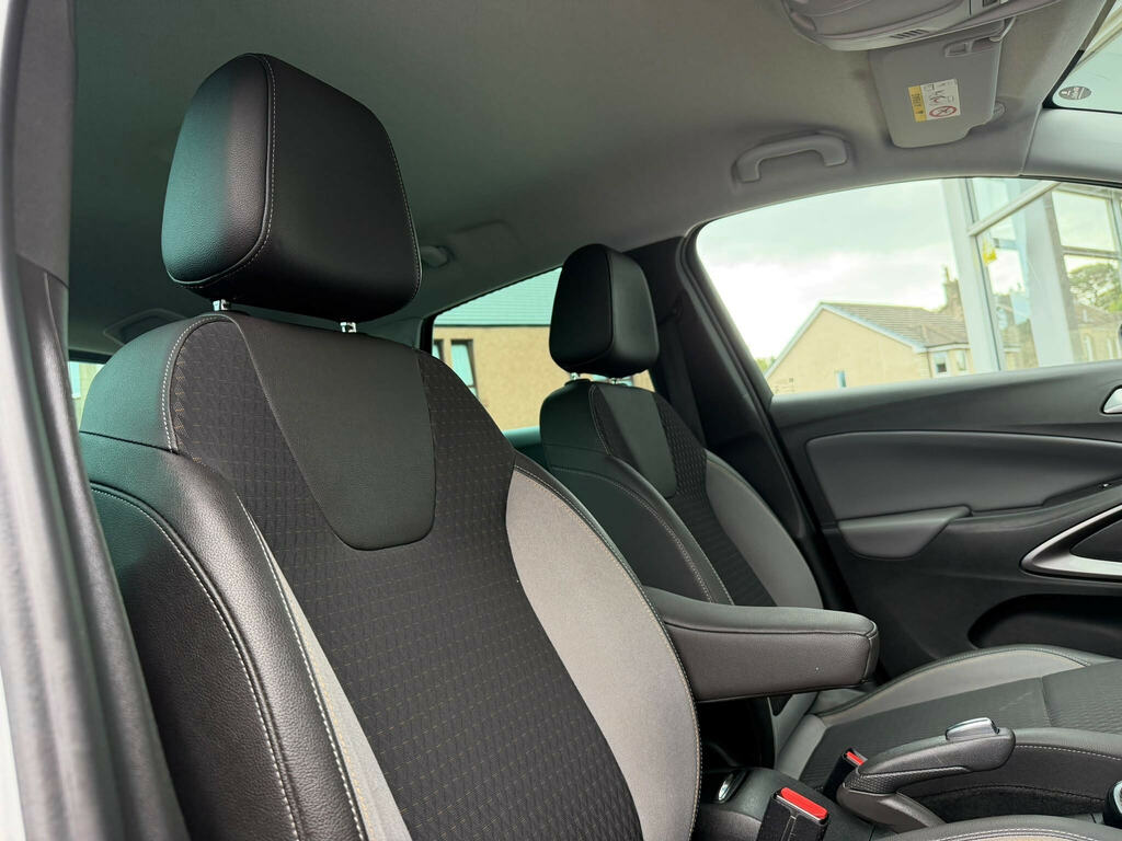 Vauxhall Crossland X Se Black #20