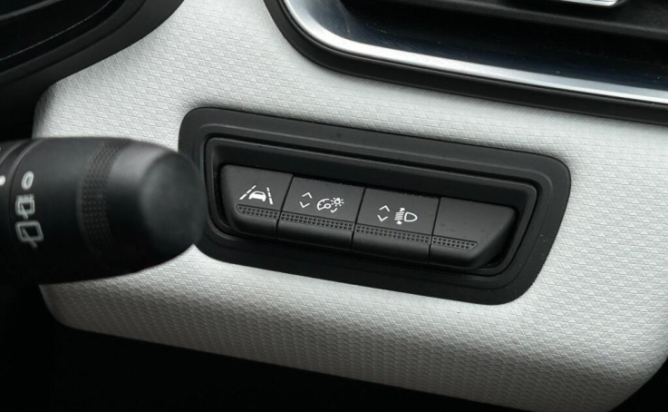 Renault Clio 2022 72 1.6  #33