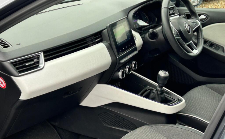 Renault Clio 2022 72 1.6  #38