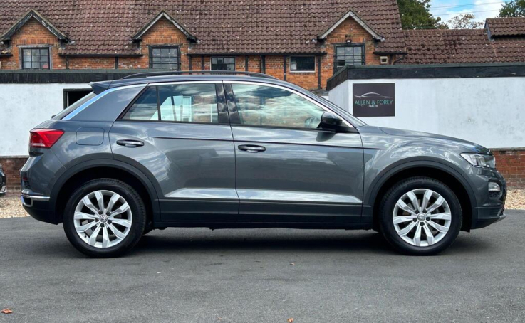 Volkswagen T-Roc Hatchback Grey #2