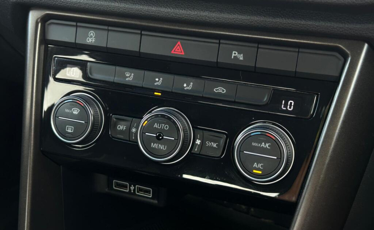 Volkswagen T-Roc Hatchback Grey #29