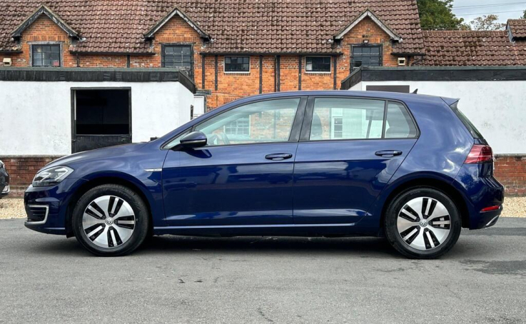 Volkswagen e-Golf 35.8Kwh E-golf Blue #5