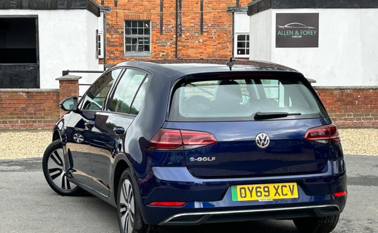 Volkswagen e-Golf 35.8Kwh E-golf Blue #2