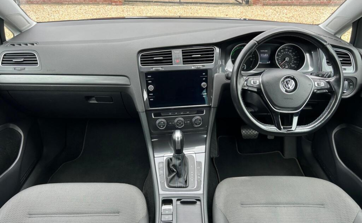 Volkswagen e-Golf 35.8Kwh E-golf Blue #3