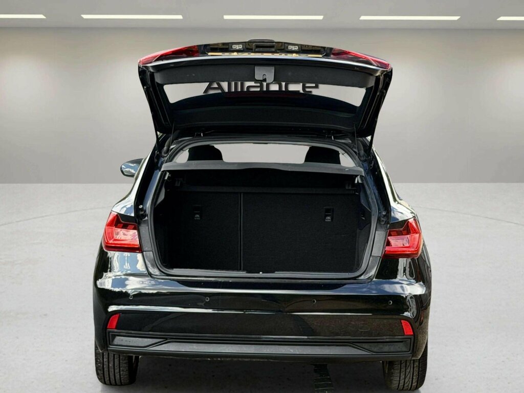 Audi A1 1.5L Sport White #53