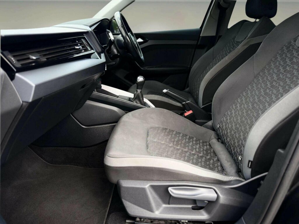 Audi A1 1.5L Sport White #34