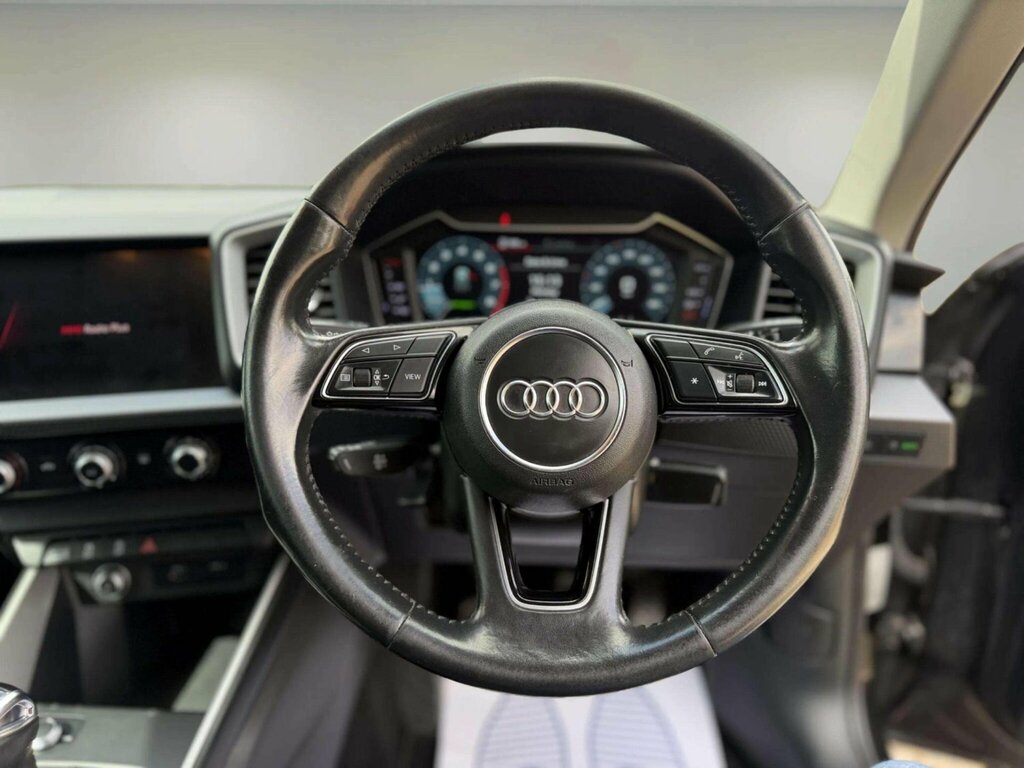 Audi A1 1.5L Sport White #43