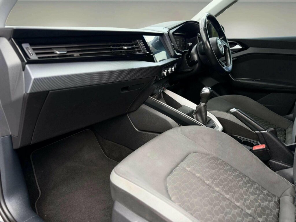 Audi A1 1.5L Sport White #36
