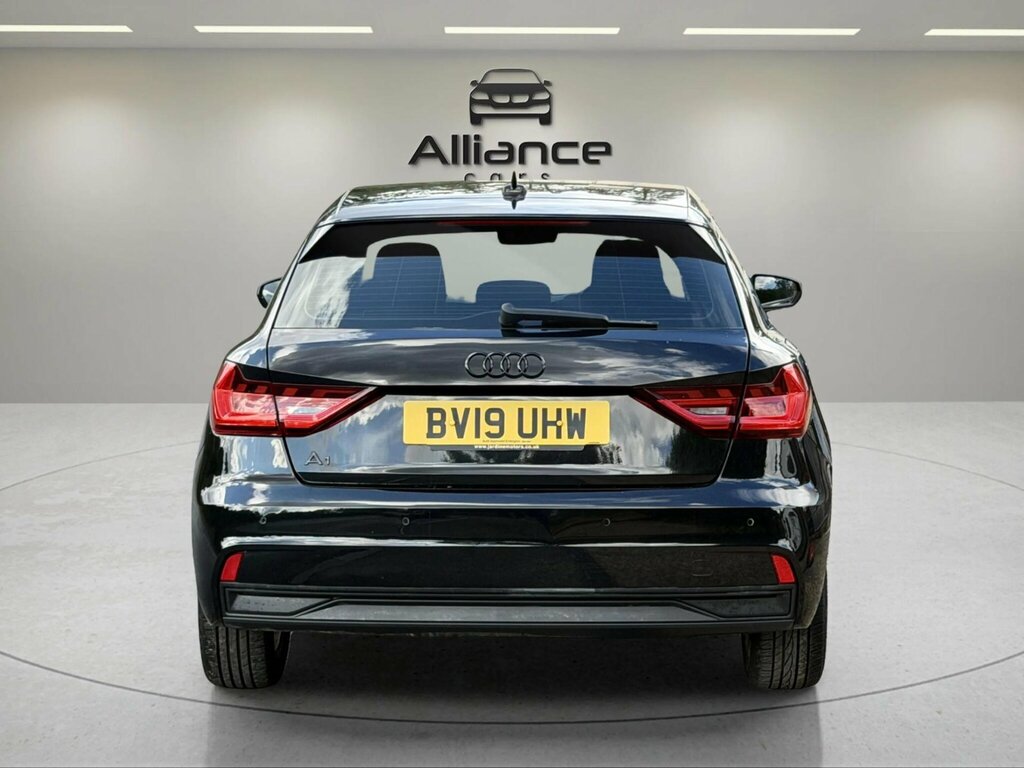 Audi A1 1.5L Sport White #52