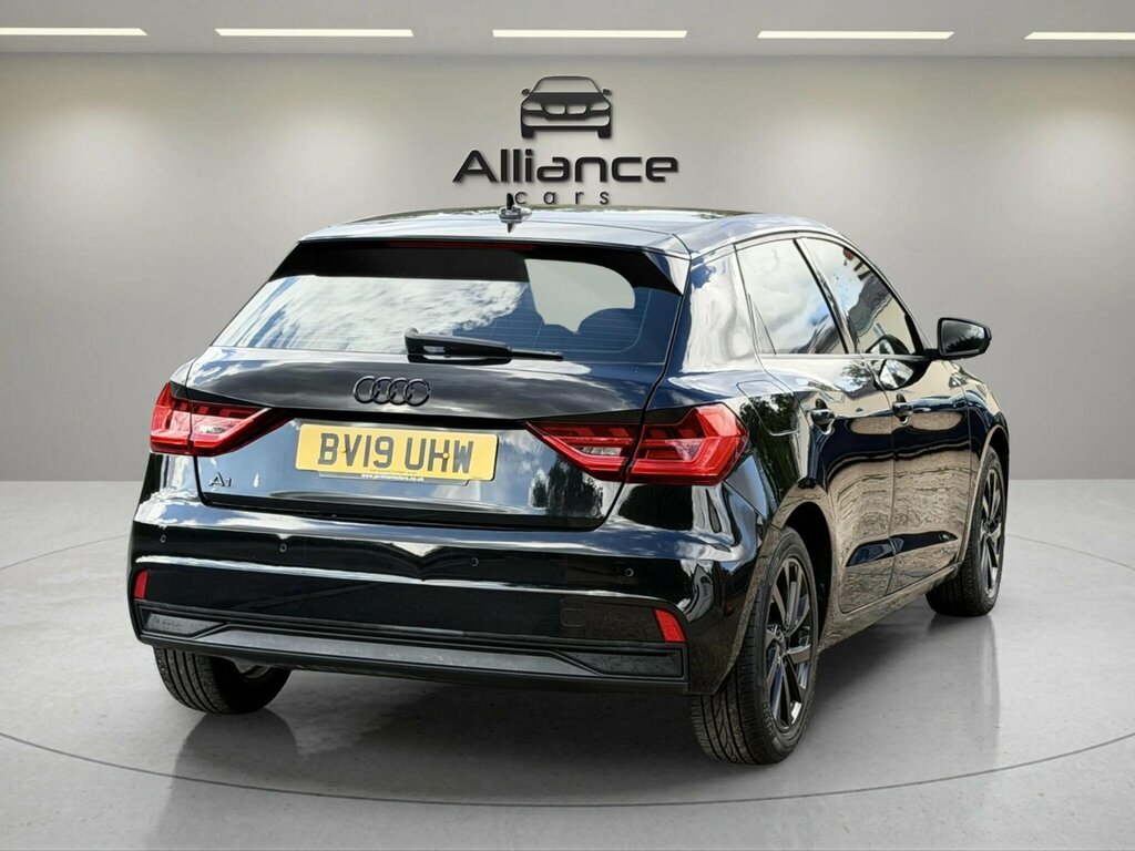 Audi A1 1.5L Sport White #14
